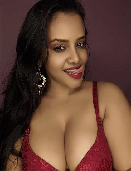 Busty-Sumi-Call-Girls-In-Kolkata.jpg